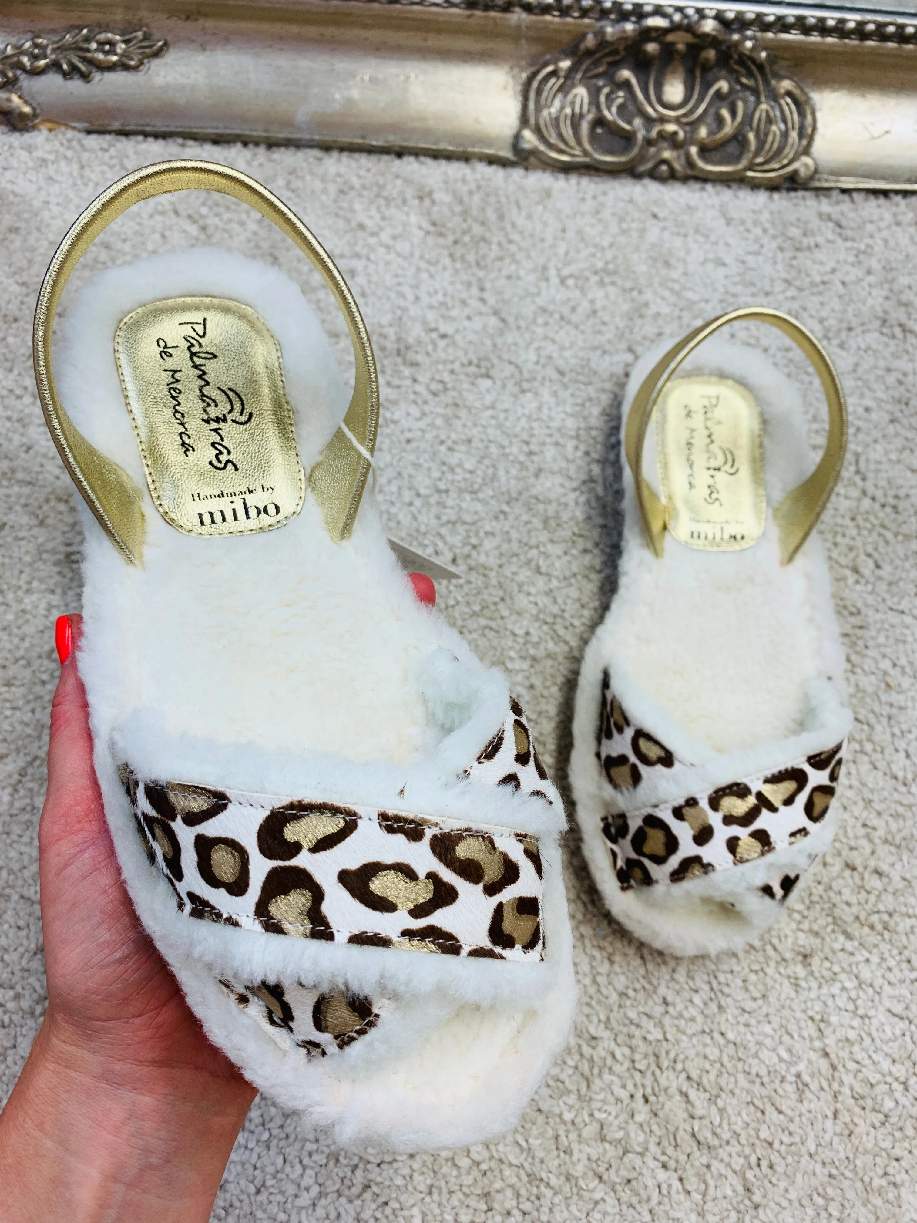 Press Sample Dolly Snug